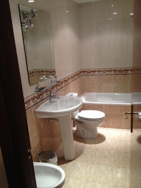 Hostal Torres San Leonardo de Yagüe Quarto foto