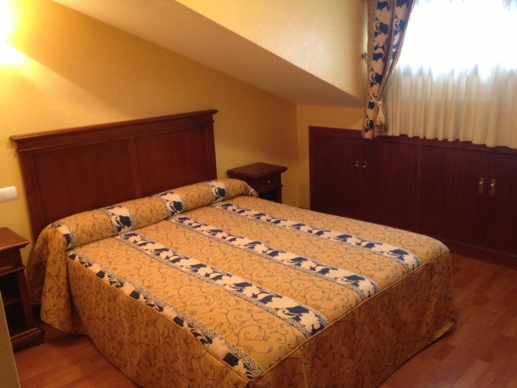 Hostal Torres San Leonardo de Yagüe Quarto foto