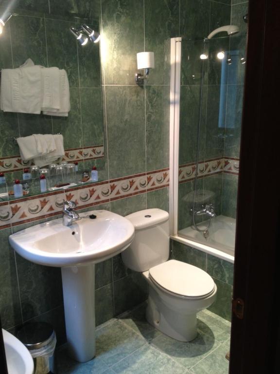 Hostal Torres San Leonardo de Yagüe Quarto foto